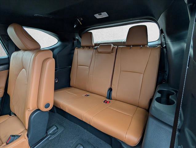 New 2025 Toyota Highlander Platinum image 11