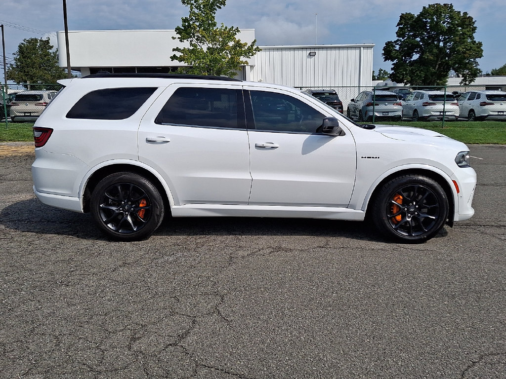 Used 2023 Dodge Durango R/T w/ Hemi Orange Plus Package AWD/4WD image 10