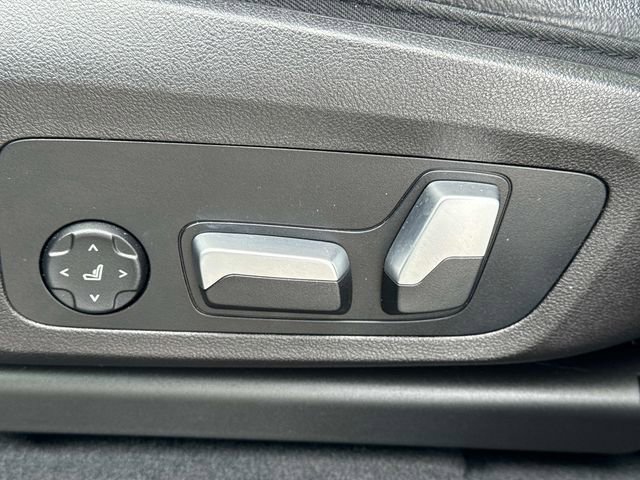 Used 2023 BMW X4 xDrive30i w/ Premium Package image 28