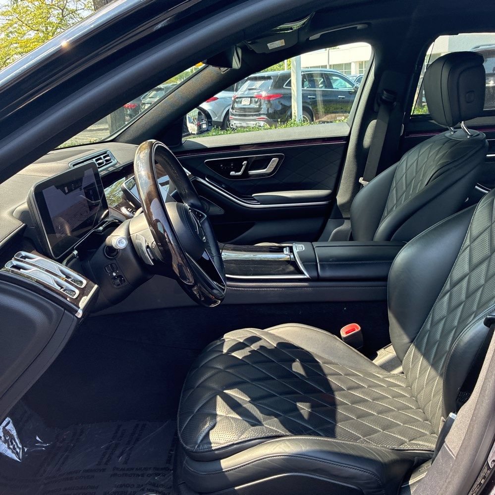 Used 2024 Mercedes-Benz S 580 4MATIC Sedan image 3