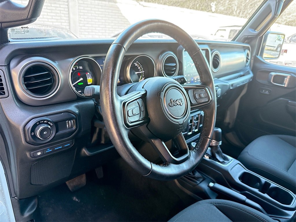 Used 2023 Jeep Wrangler Unlimited w/ Cold Weather Group image 10