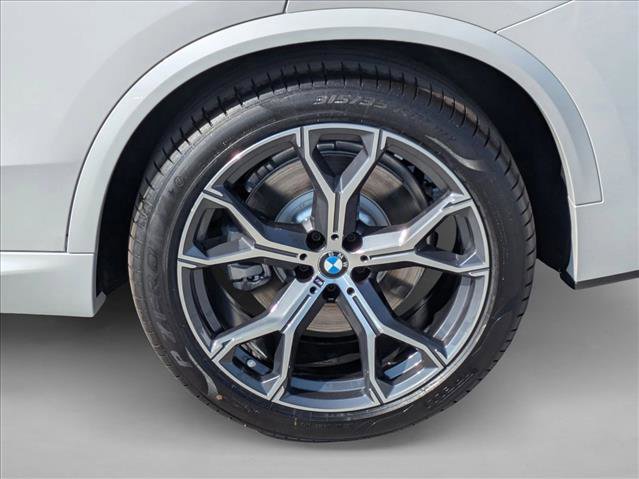 New 2026 BMW X5 xDrive50e w/ M Sport Package AWD/4WD image 10