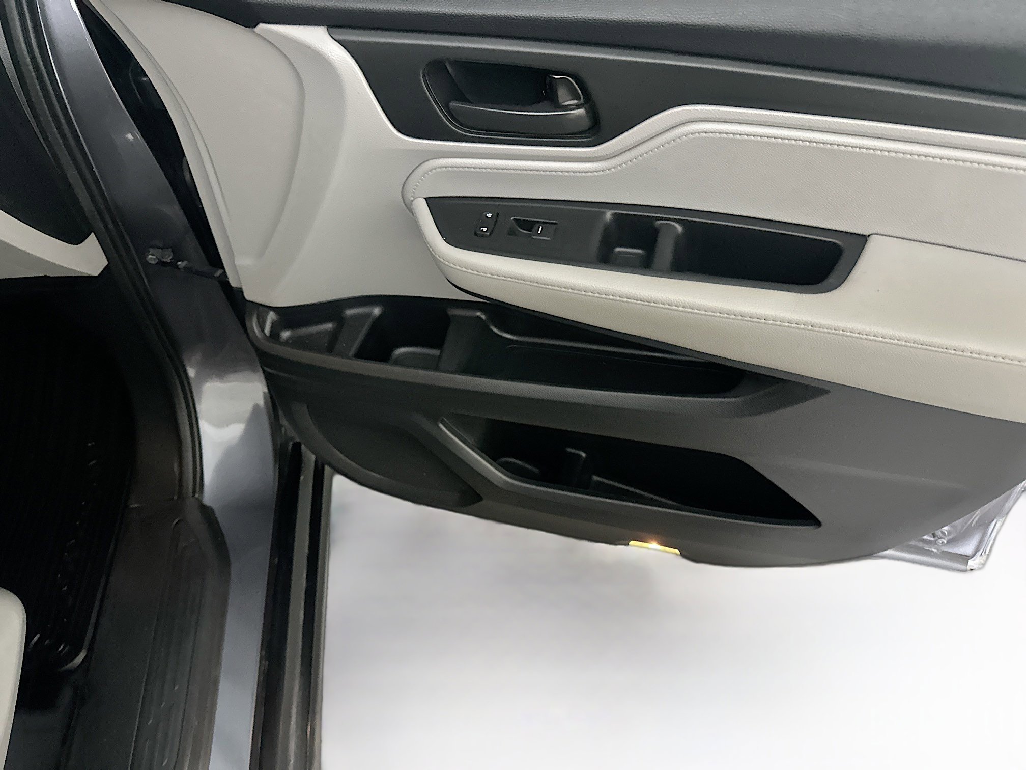 Used 2018 Honda Odyssey EX image 30