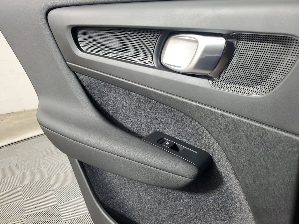 New 2026 Volvo XC40 B4 Core w/ Protection Package Premier FWD image 18