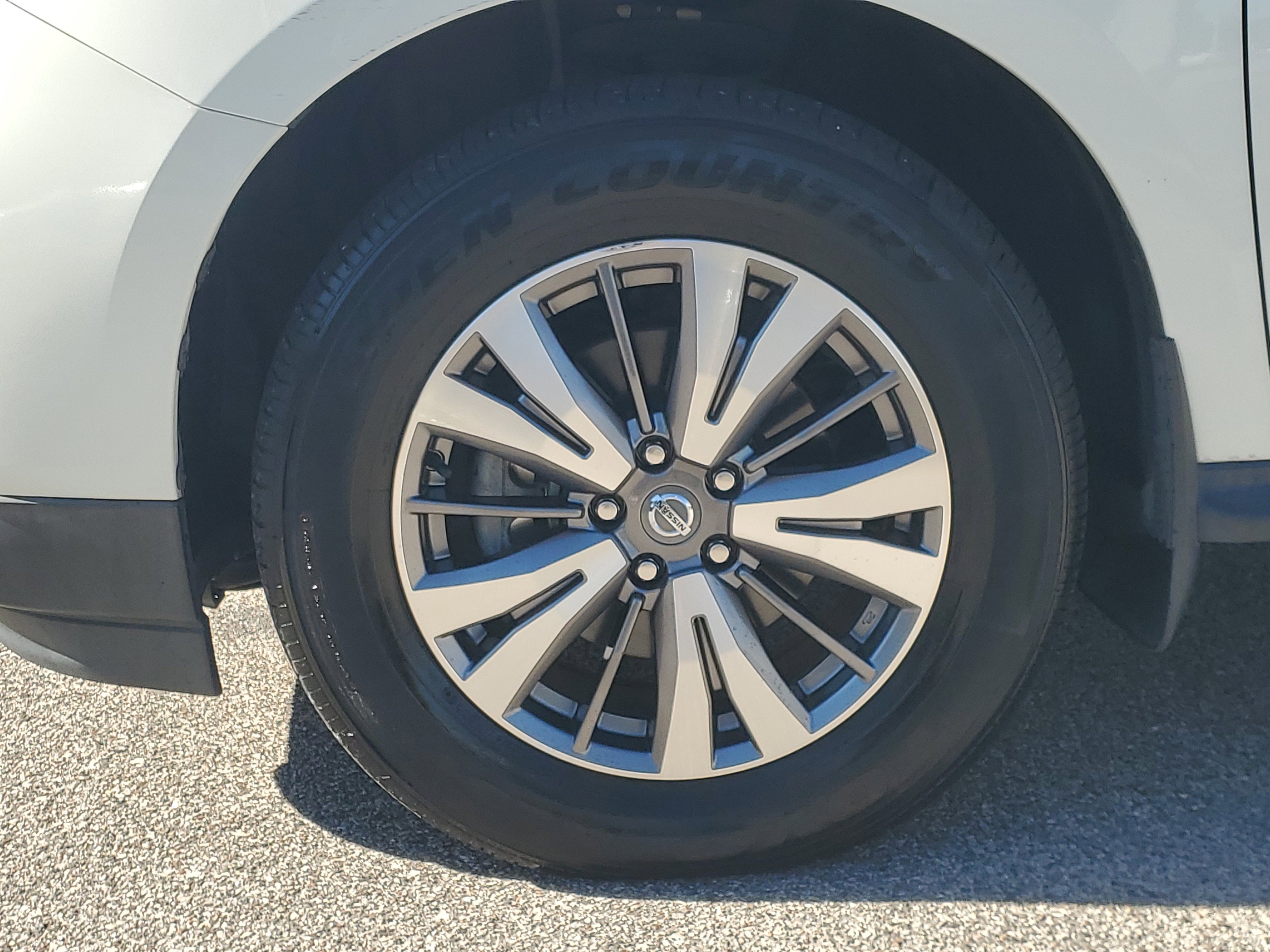 Certified 2020 Nissan Pathfinder S image 9