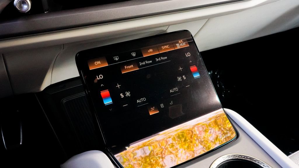 Used 2026 Cadillac Vistiq Luxury image 20