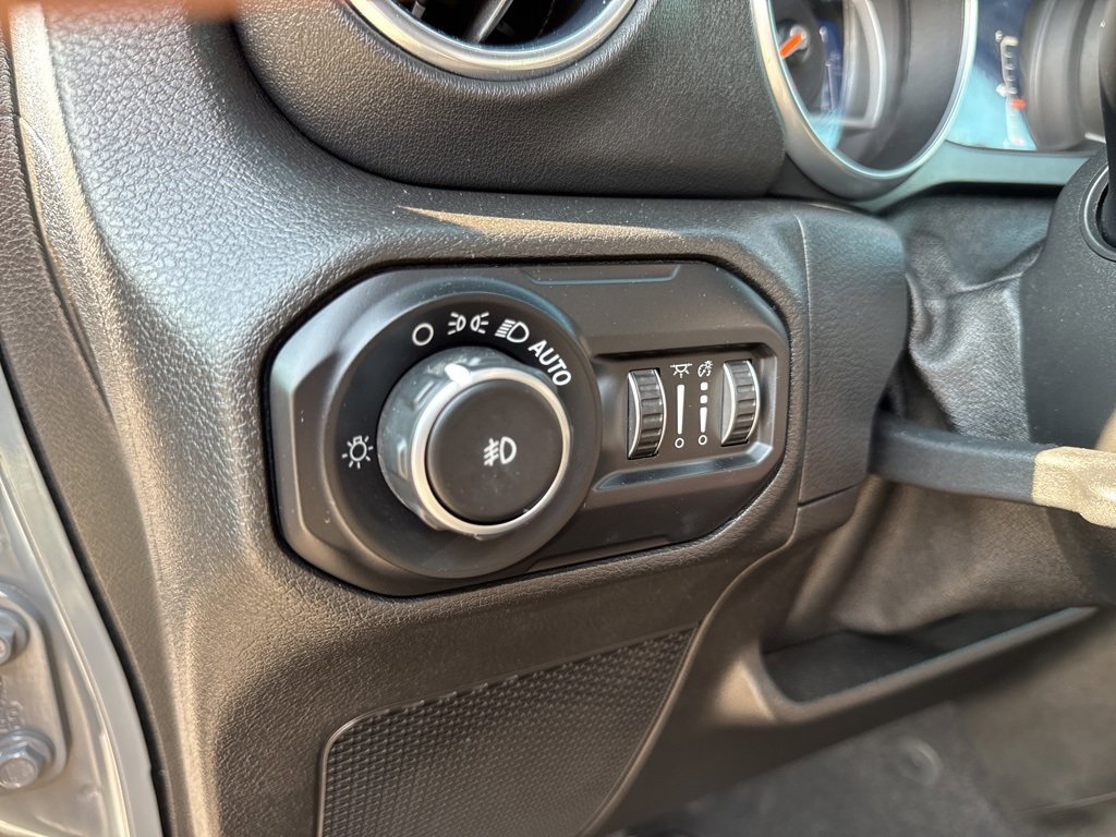 Used 2018 Jeep Wrangler Unlimited Sahara w/ Quick Order Package 24M Moab image 49