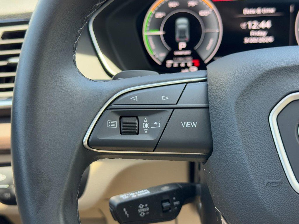 Used 2025 Audi Q5 e Premium Plus w/ Premium Plus Package image 18