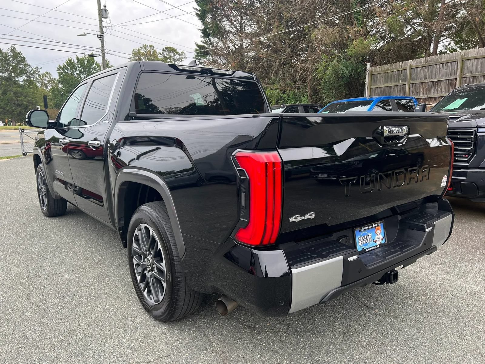 Used 2023 Toyota Tundra Limited AWD/4WD image 6