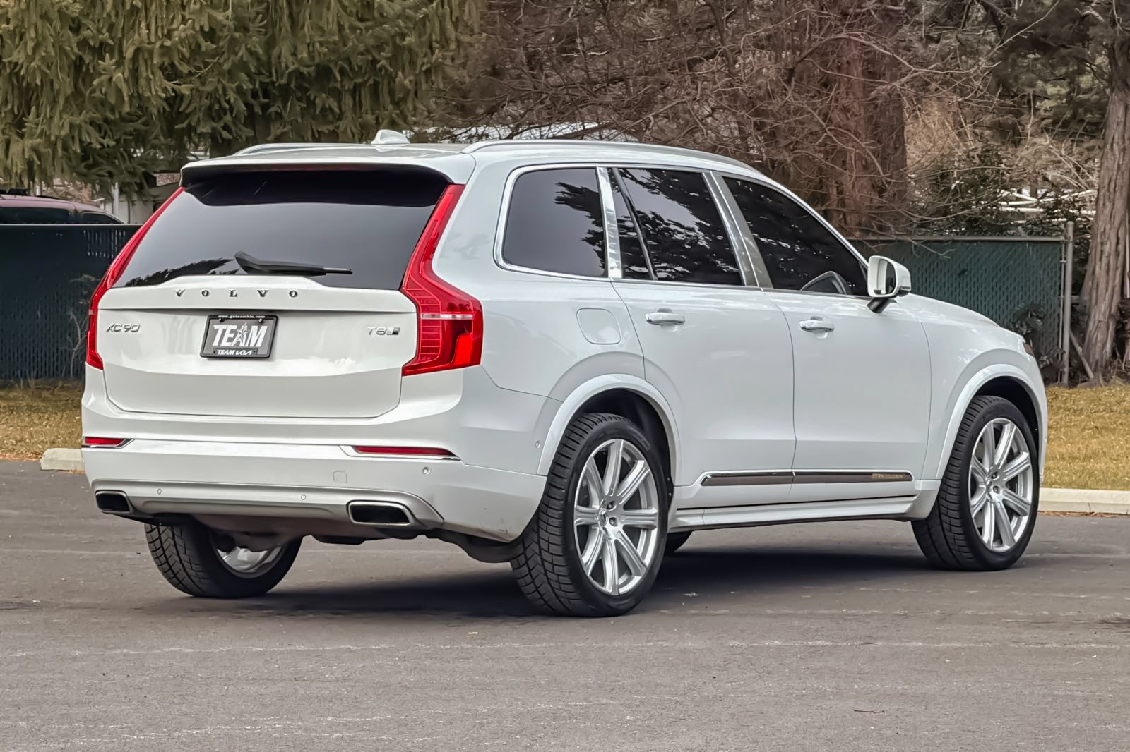 Used 2017 Volvo XC90 T8 Excellence AWD/4WD image 3