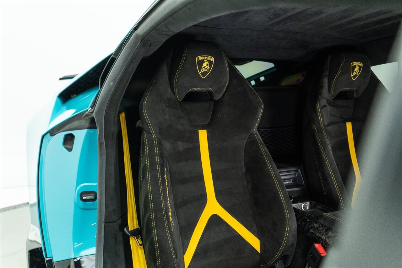 Used 2019 Lamborghini Huracan Performante AWD/4WD image 63