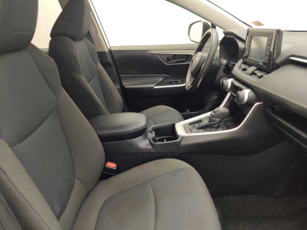 Used 2022 Toyota RAV4 LE FWD image 21