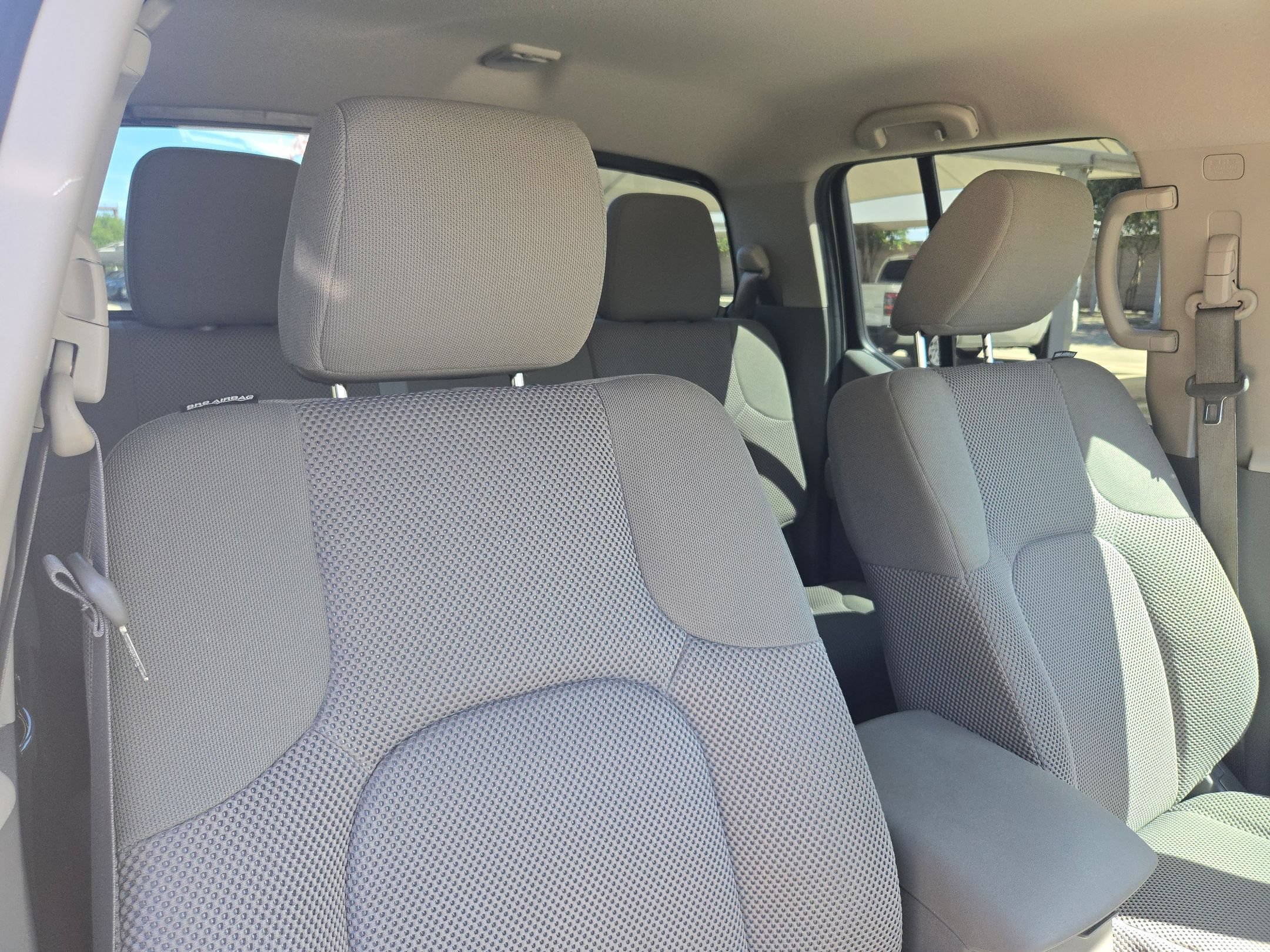 Used 2021 Nissan Frontier SV w/ Midnight Edition Floor Mats RWD image 29
