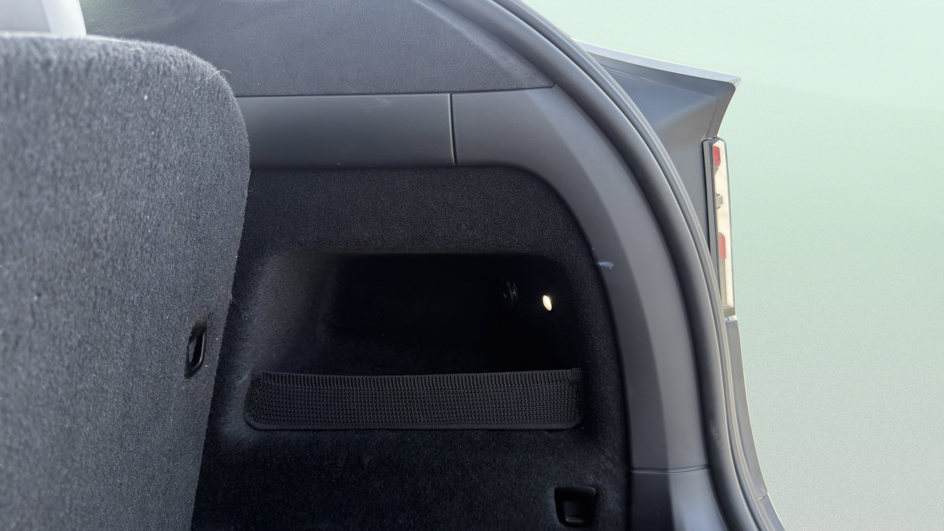 Used 2023 Tesla Model X image 34