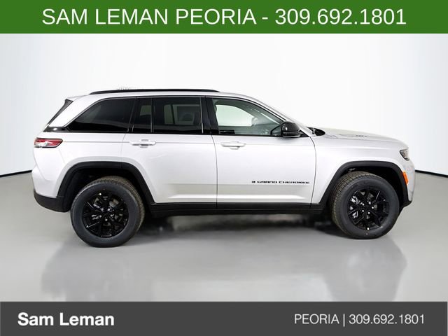 New 2026 Jeep Grand Cherokee Altitude image 8