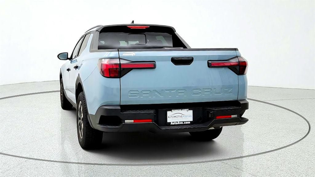 Used 2025 Hyundai Santa Cruz SEL FWD image 6