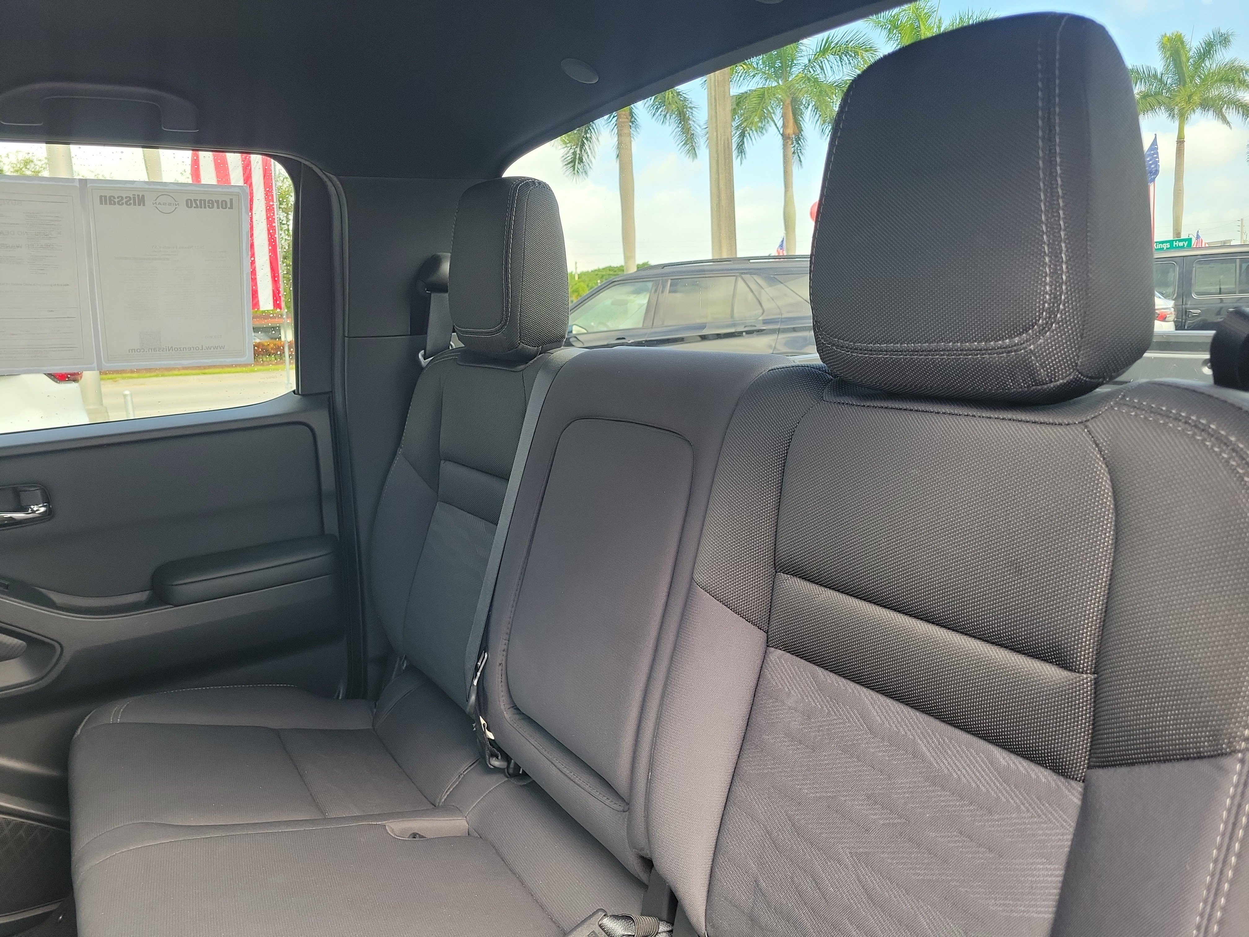 Used 2023 Nissan Frontier SV w/ Midnight Edition Package RWD image 17