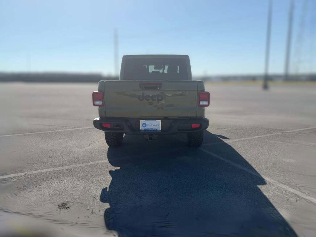 New 2025 Jeep Gladiator Sport image 10