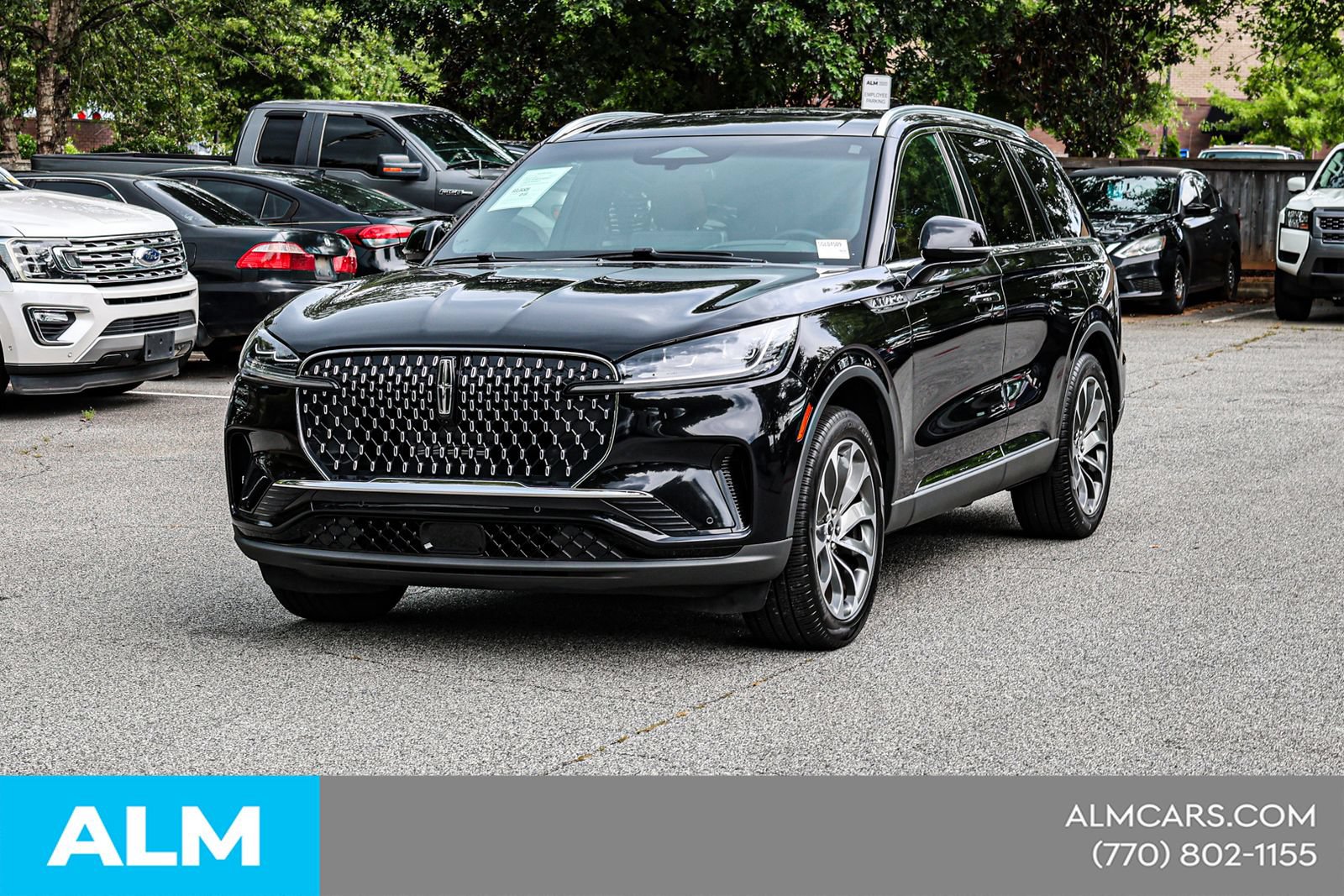 Used 2025 Lincoln Aviator Reserve AWD/4WD image 3