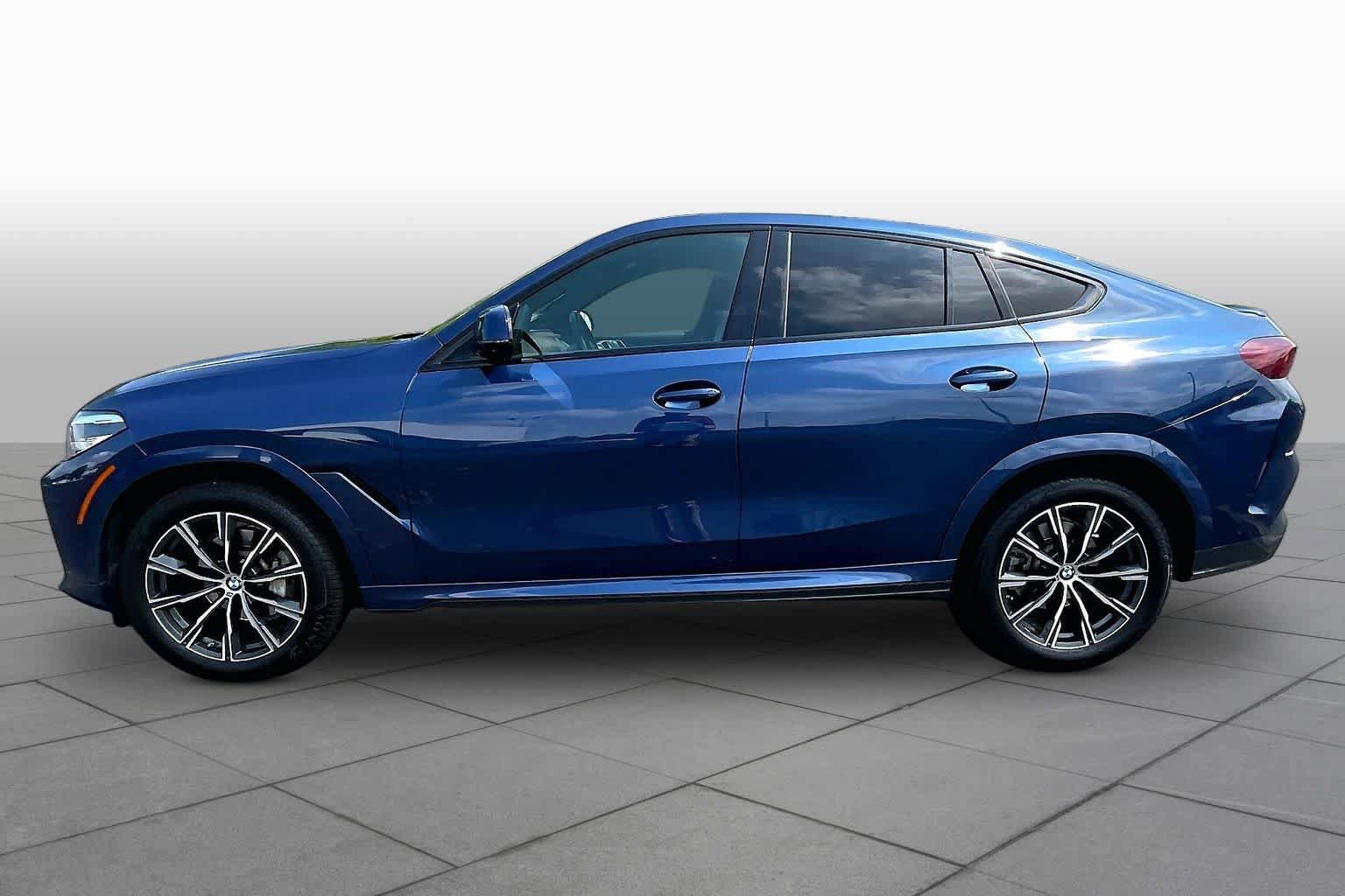 Used 2022 BMW X6 xDrive40i w/ M Sport Package AWD/4WD image 32