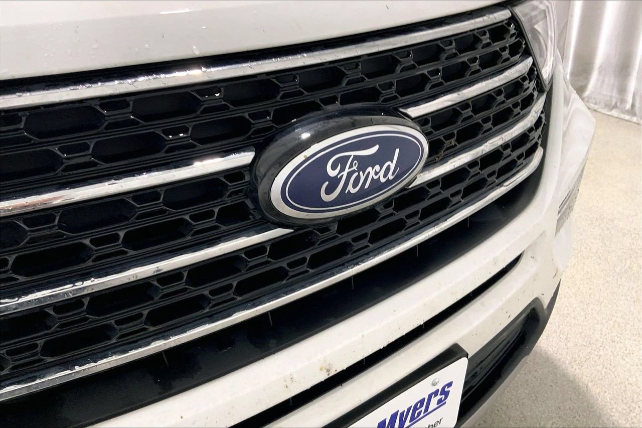 Used 2020 Ford Explorer XLT w/ Equipment Group 202A RWD image 7