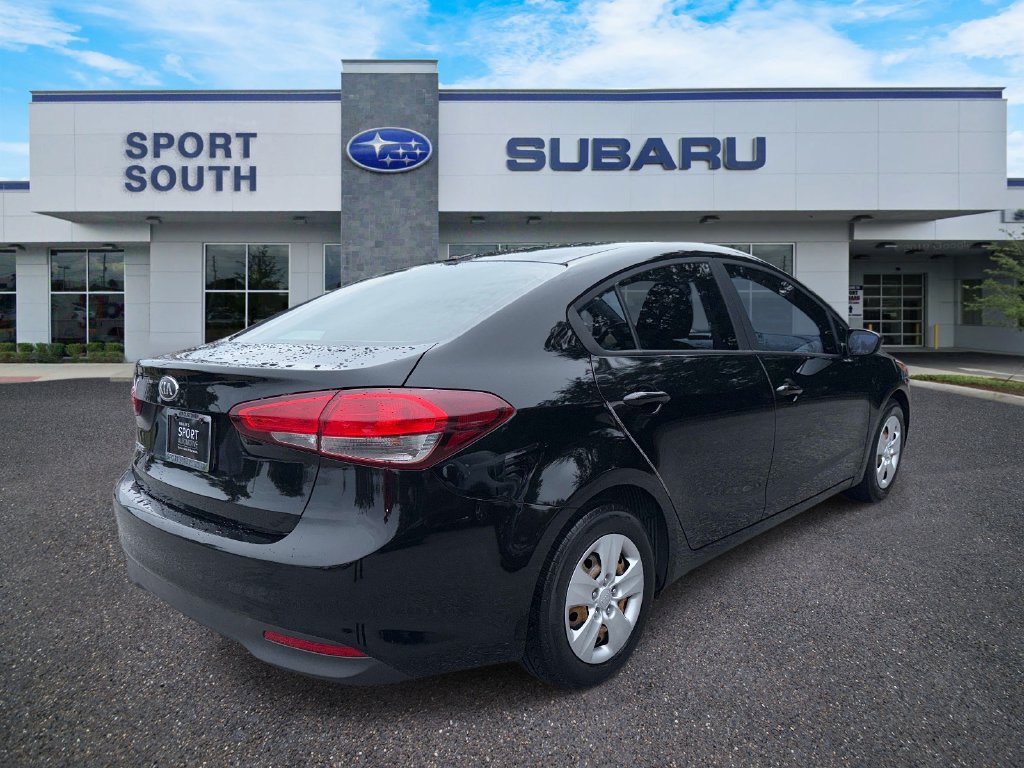 Used 2017 Kia Forte LX FWD image 3