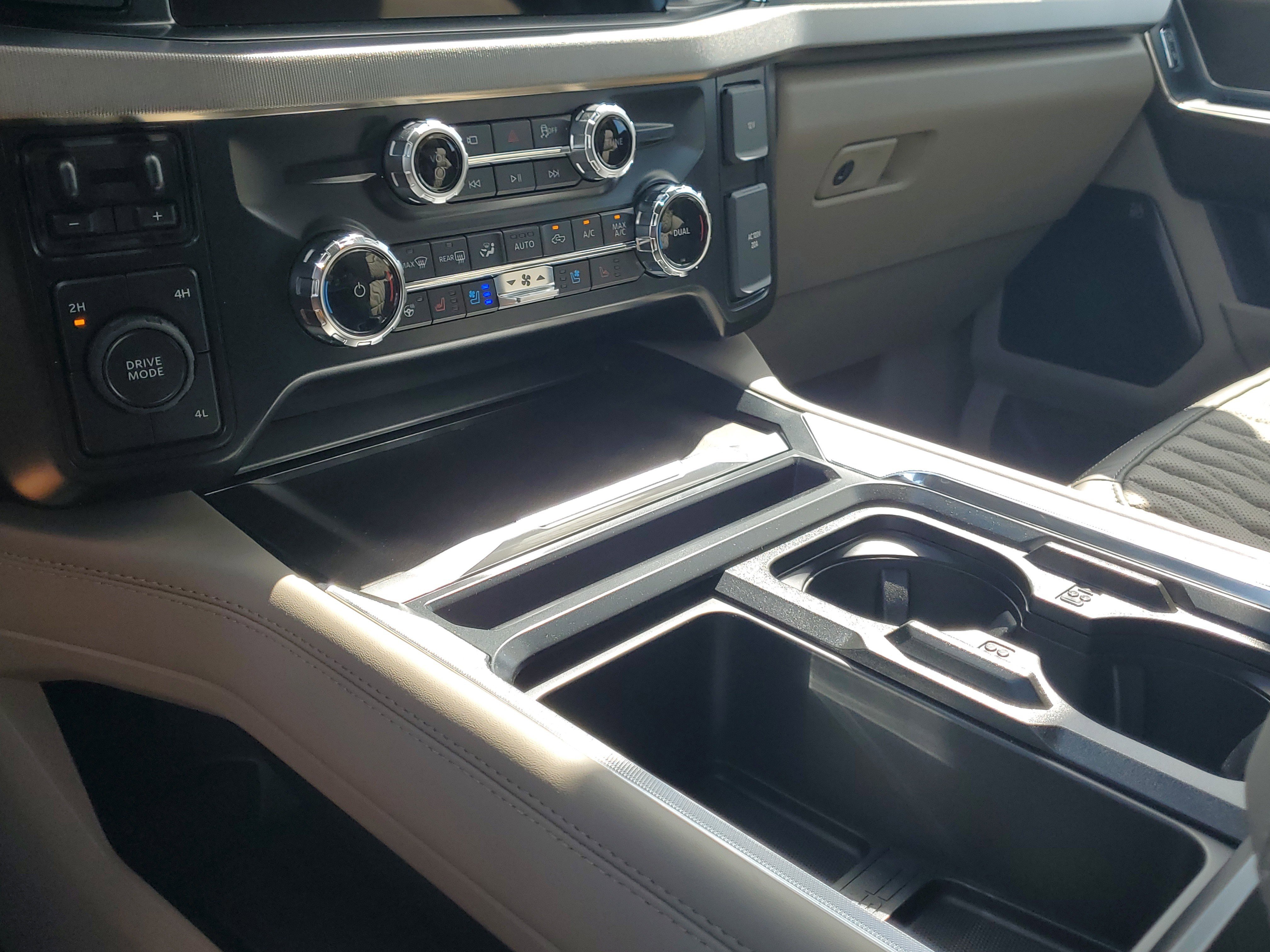 New 2026 Ford F450 Platinum w/ Platinum Plus Package image 19