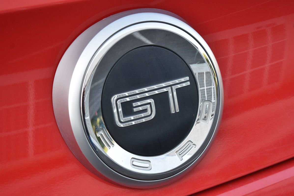 Used 2010 Ford Mustang GT image 30