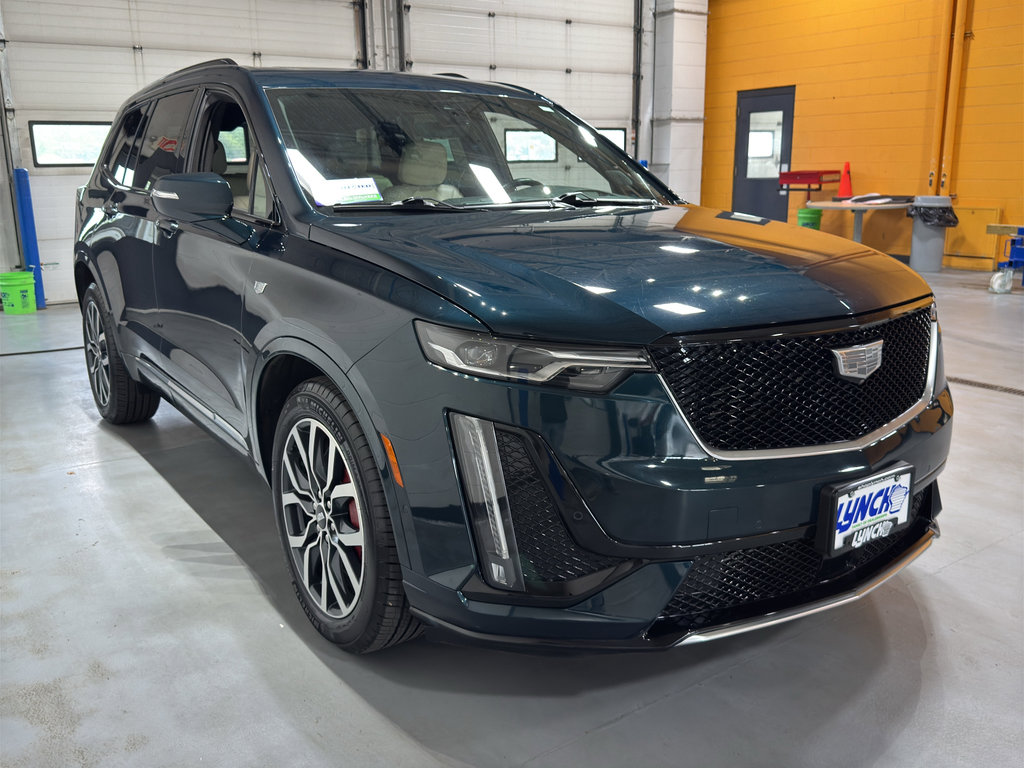 Used 2024 Cadillac XT6 Sport w/ Technology Package AWD/4WD image 7