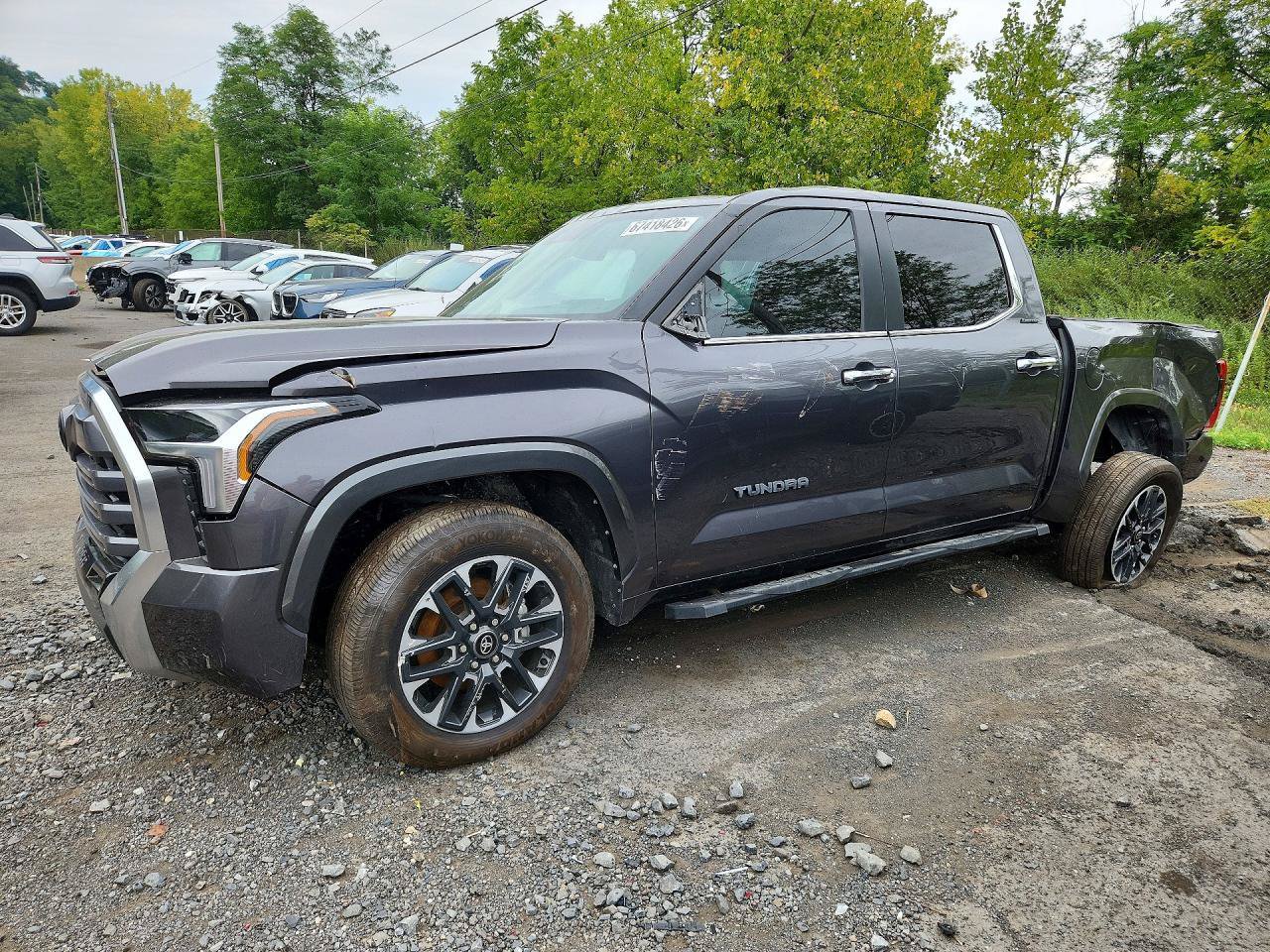 Used 2025 Toyota Tundra Limited AWD/4WD image 2