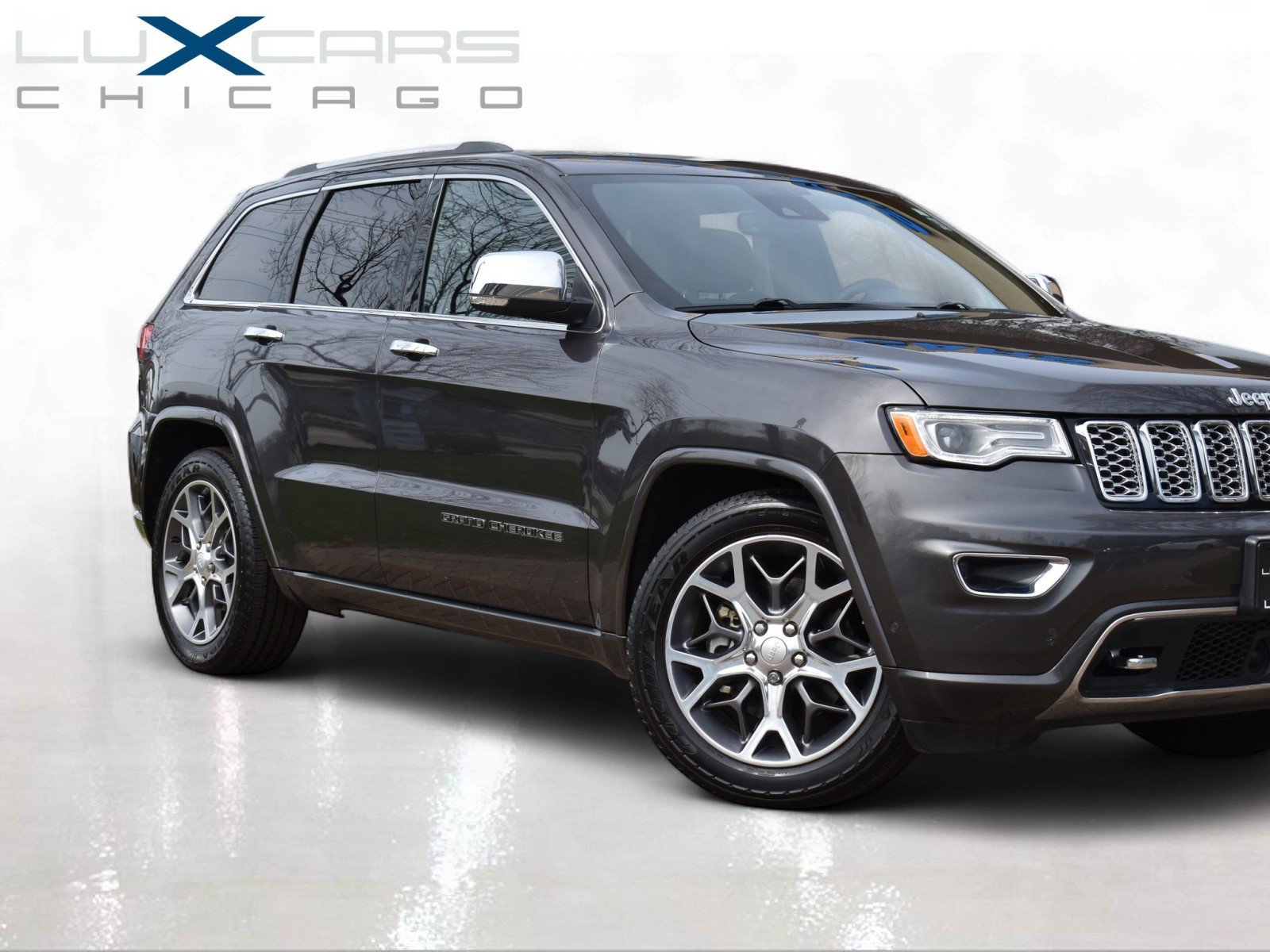 Used 2021 Jeep Grand Cherokee Overland AWD/4WD image 3