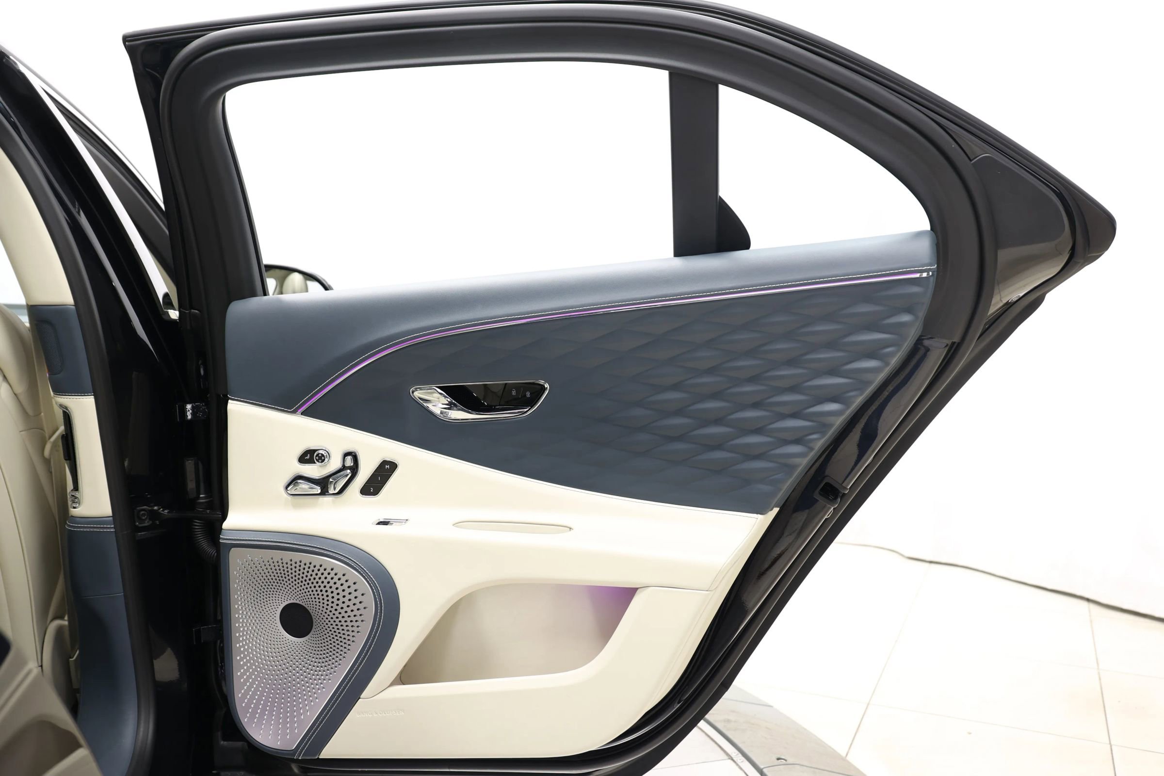 Used 2020 Bentley Flying Spur W12 w/ First Edition Specification image 82