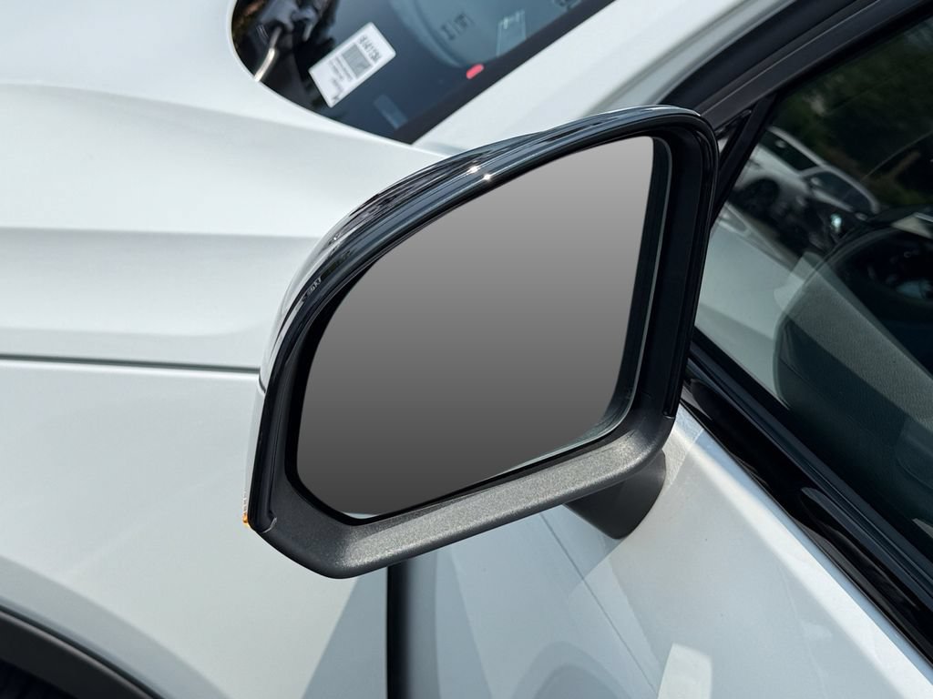 Certified 2023 Volvo C40 P8 Recharge Plus AWD/4WD image 30