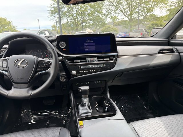 Certified 2024 Lexus ES 350 w/ Premium Package FWD image 15