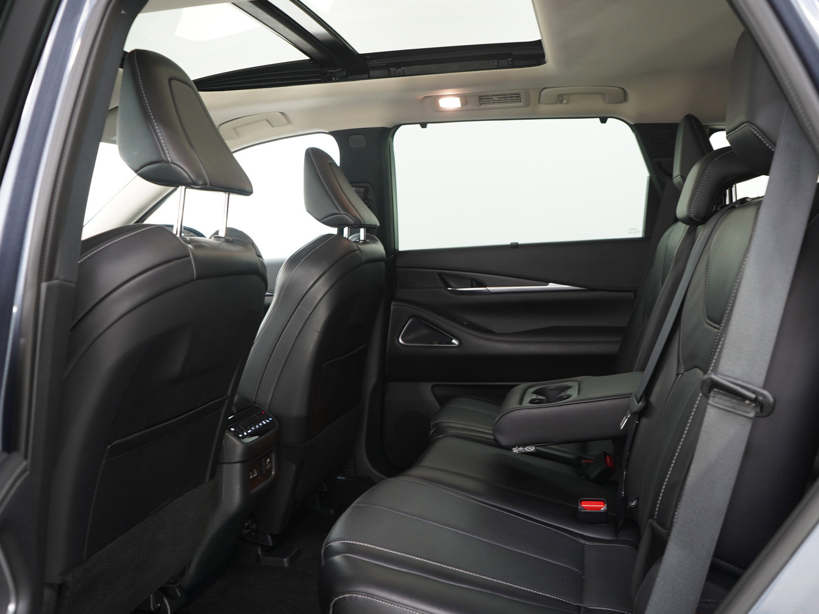 Used 2024 INFINITI QX60 Sensory AWD/4WD image 16