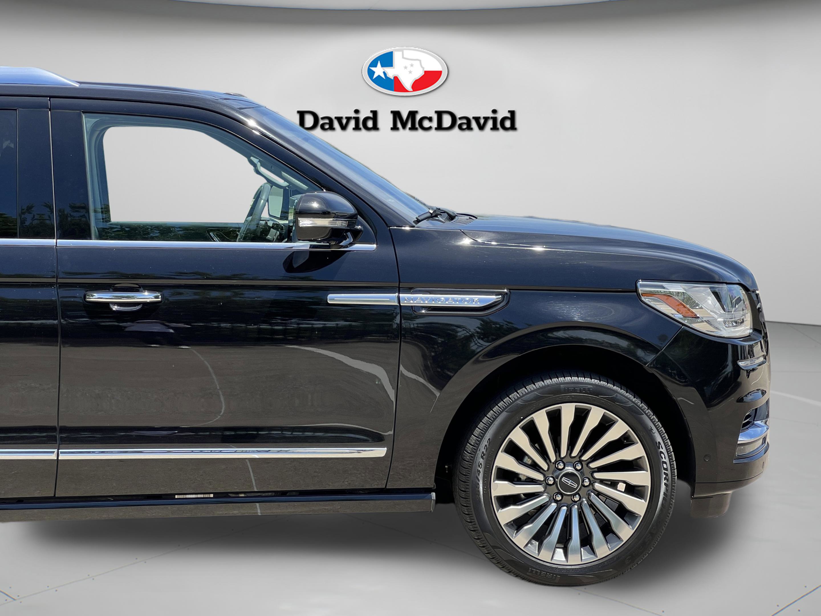 Used 2019 Lincoln Navigator Reserve AWD/4WD image 36
