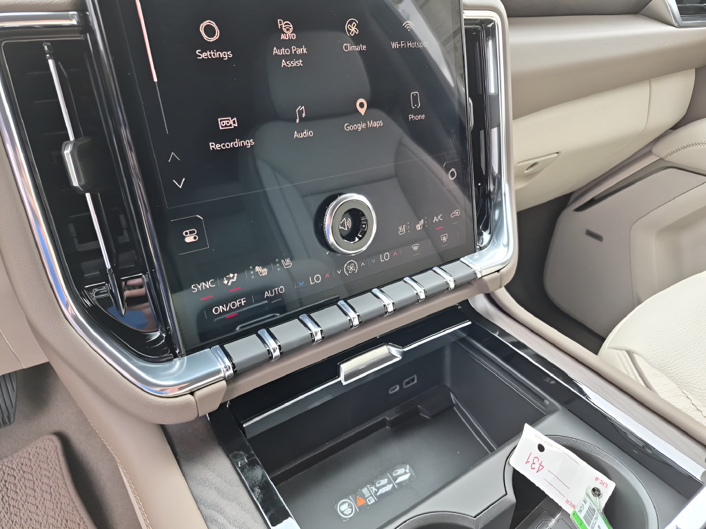New 2026 GMC Yukon Denali w/ Denali Reserve Package AWD/4WD image 24