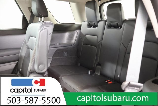 Used 2025 Nissan Pathfinder SL w/ SL Premium Package AWD/4WD image 32