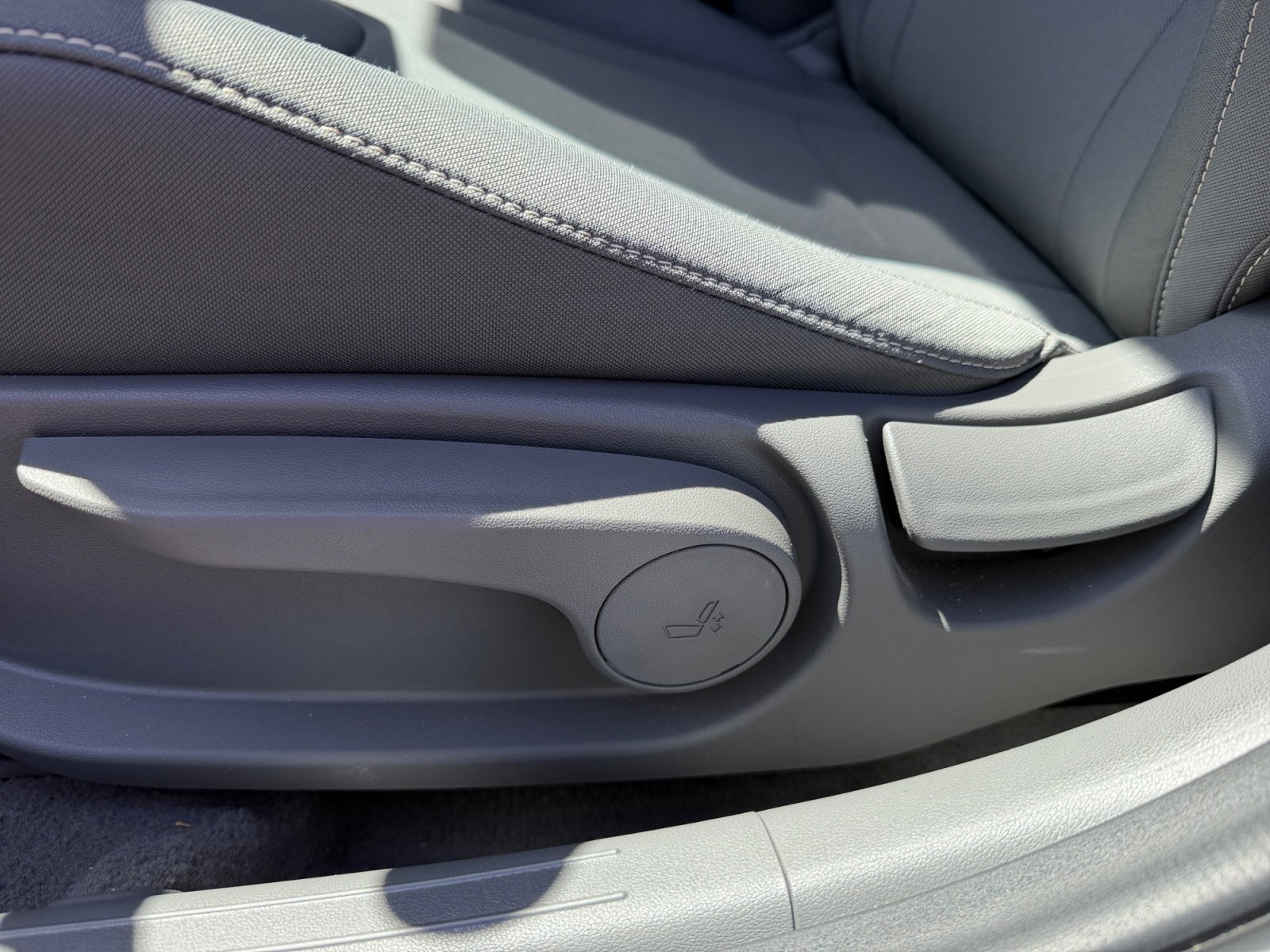 Certified 2025 Hyundai Elantra Sport FWD image 10