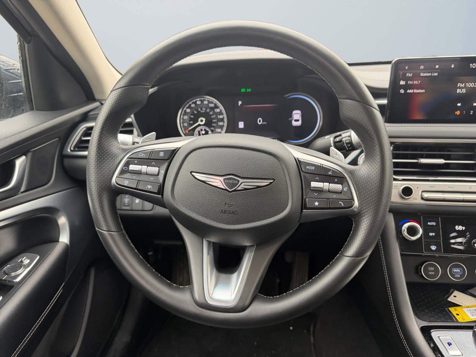 Used 2025 Genesis G70 2.5T AWD/4WD image 14