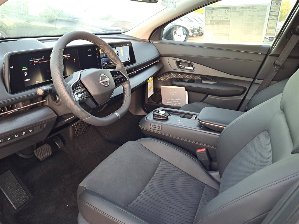 New 2025 Nissan Ariya AWD image 7