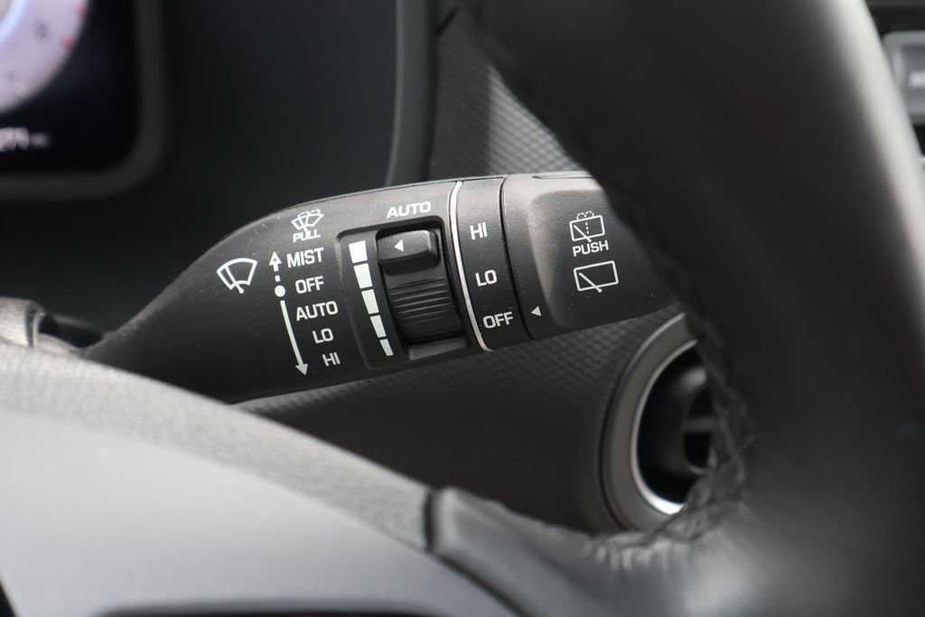 Used 2023 Hyundai Kona Limited w/ Cargo Package FWD image 23