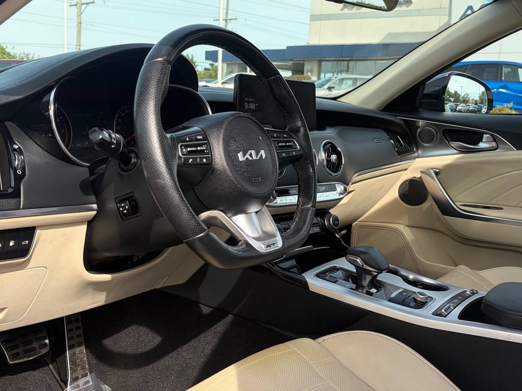 Used 2023 Kia Stinger GT2 AWD/4WD image 12