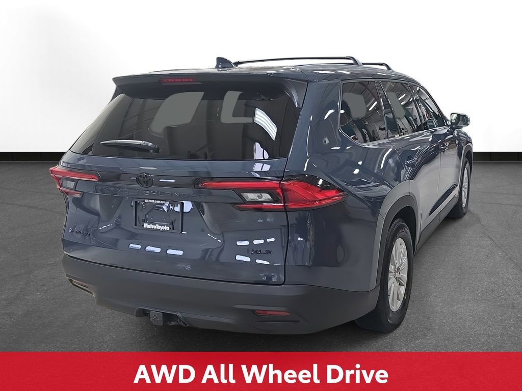 Certified 2024 Toyota Grand Highlander XLE image 7