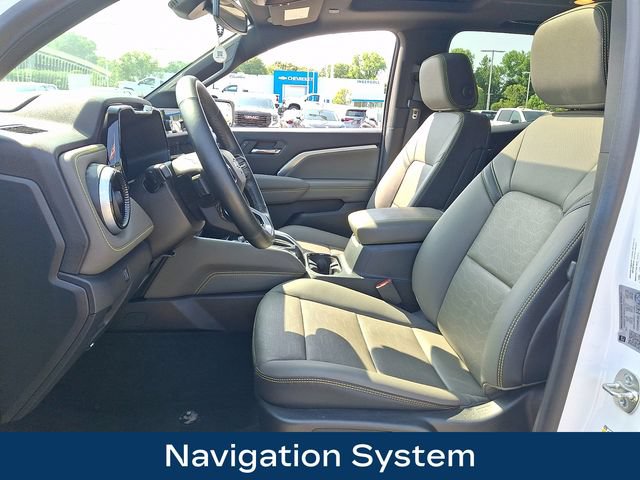 Used 2024 Chevrolet Colorado ZR2 w/ ZR2 Convenience Package III AWD/4WD image 2