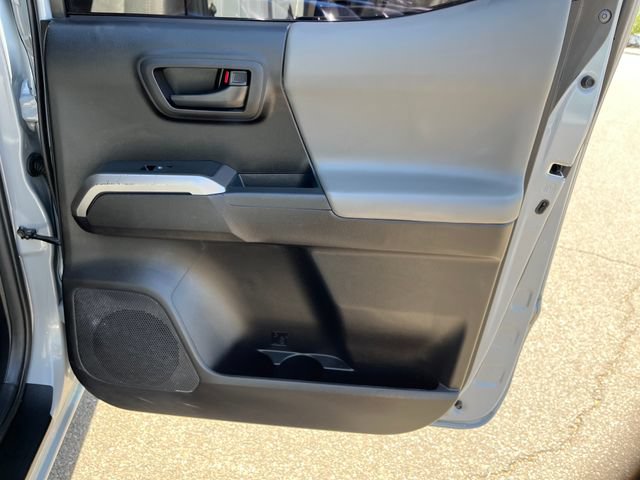 Used 2021 Toyota Tacoma SR5 RWD image 14