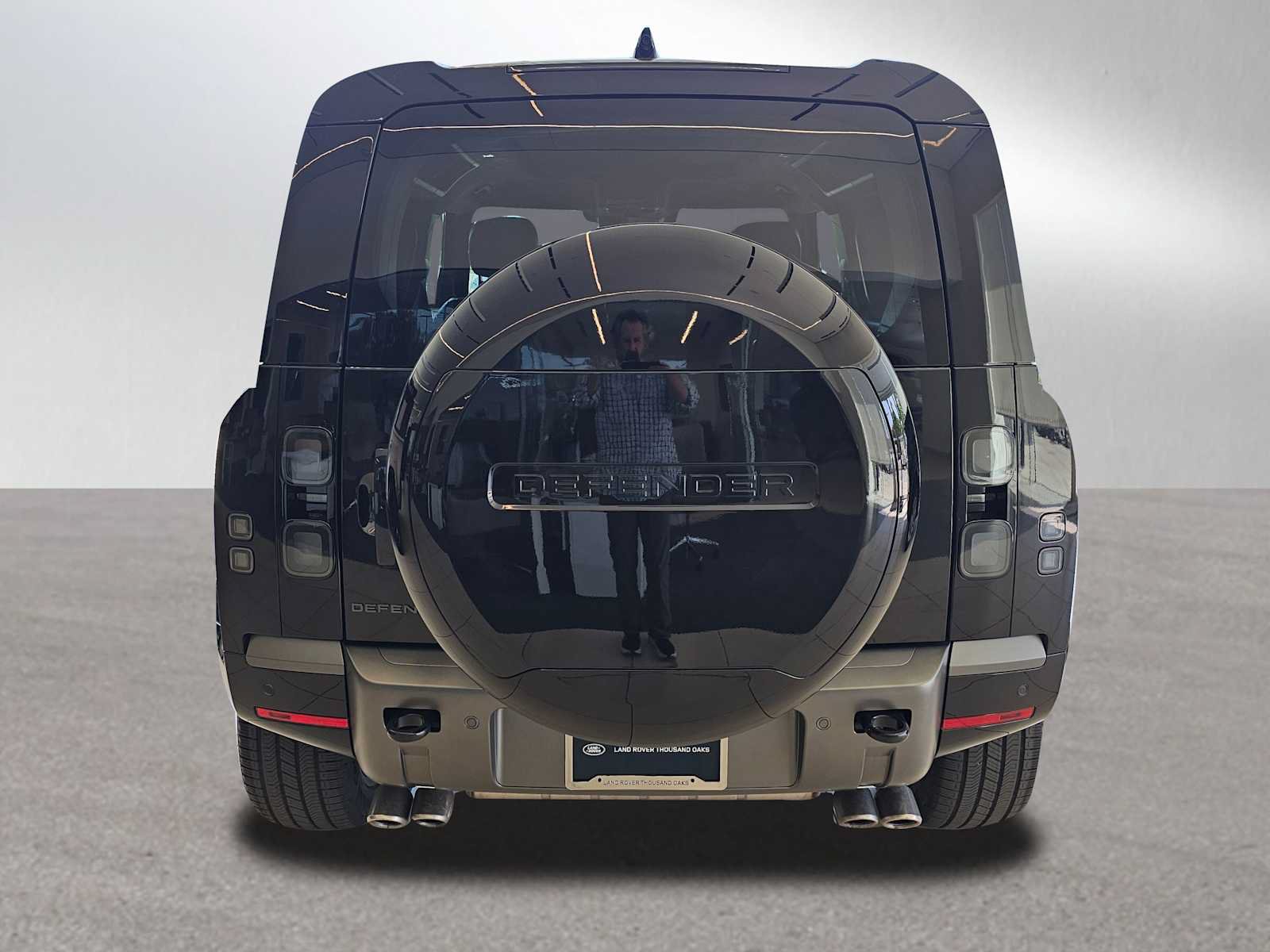 New 2026 Land Rover Defender 90 V8 AWD/4WD image 4