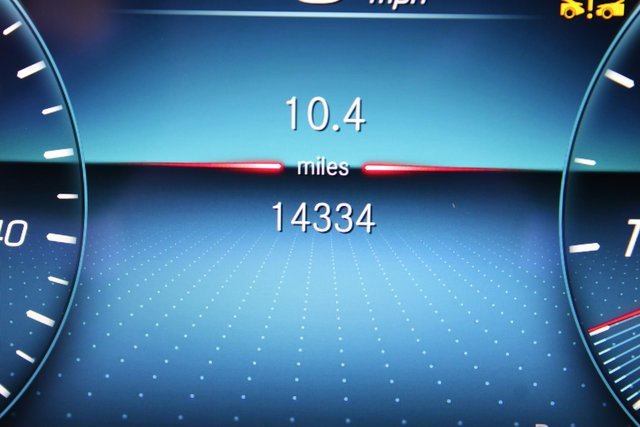 Used 2023 Mercedes-Benz E 450 Cabriolet image 9