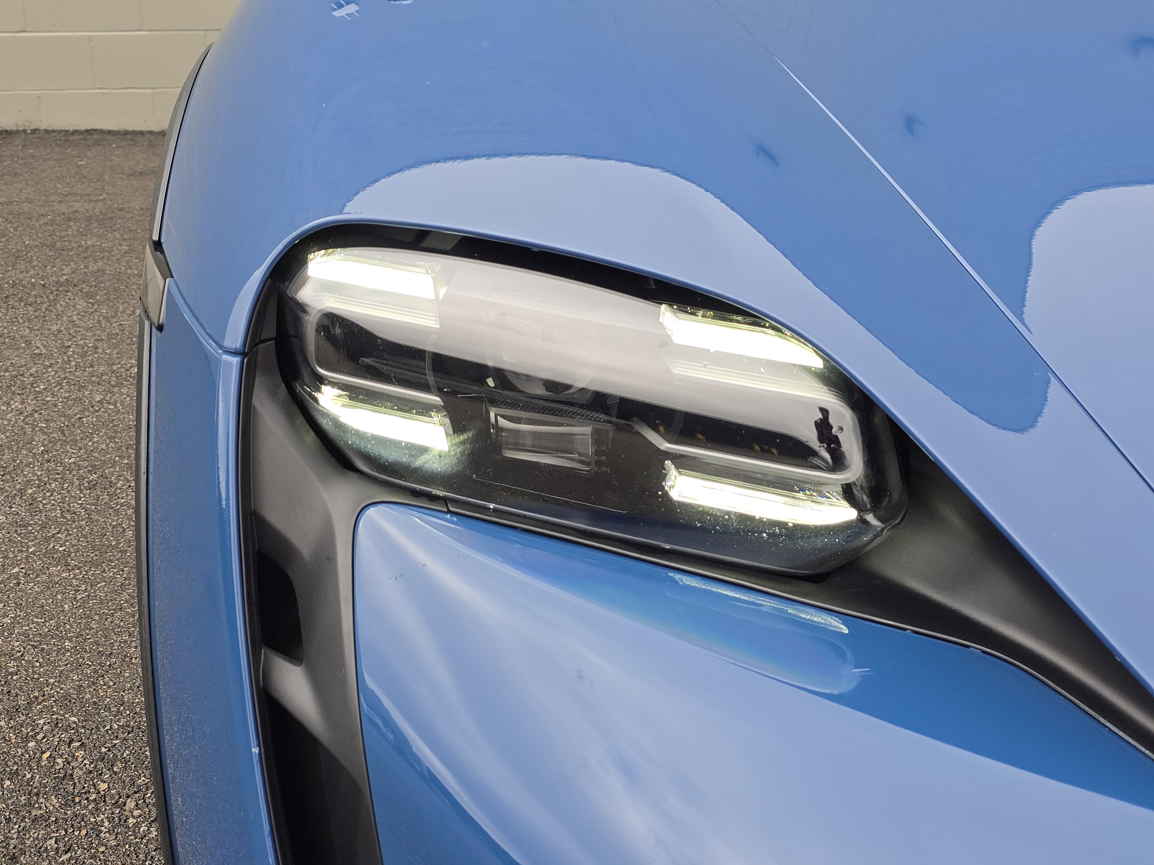 Certified 2021 Porsche Taycan 4 Cross Turismo image 11