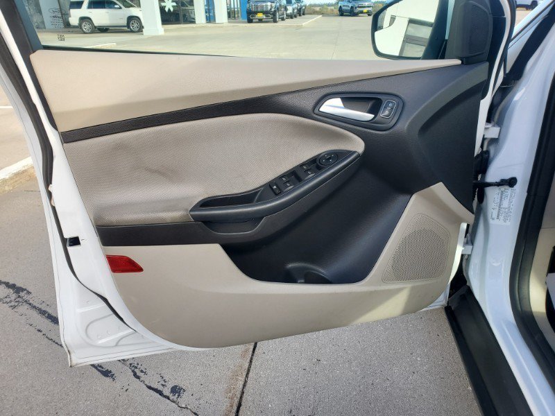 Used 2016 Ford Focus SE FWD image 11